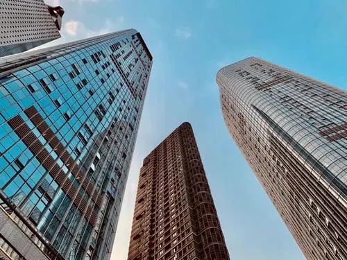 年內(nèi)房地產(chǎn)市場先熱后冷，短期調(diào)控政策改善預(yù)期仍強